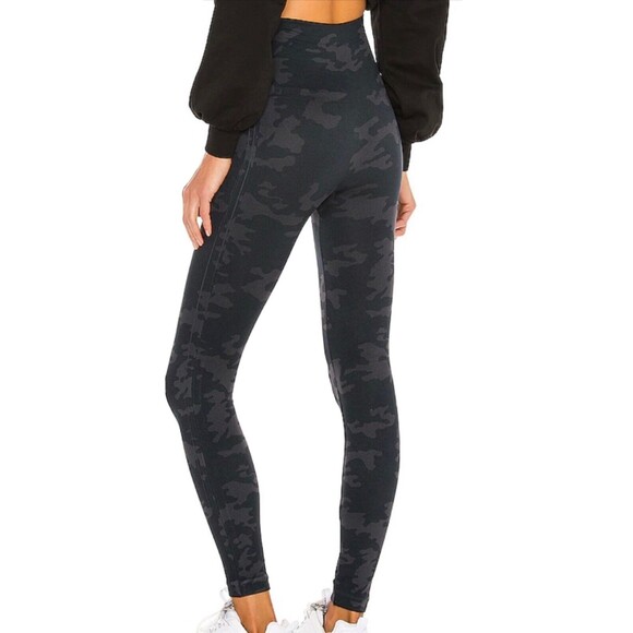 Unbranded Pants - Spanx Look at Me Now Leggings Camouflage Pull-on  M
